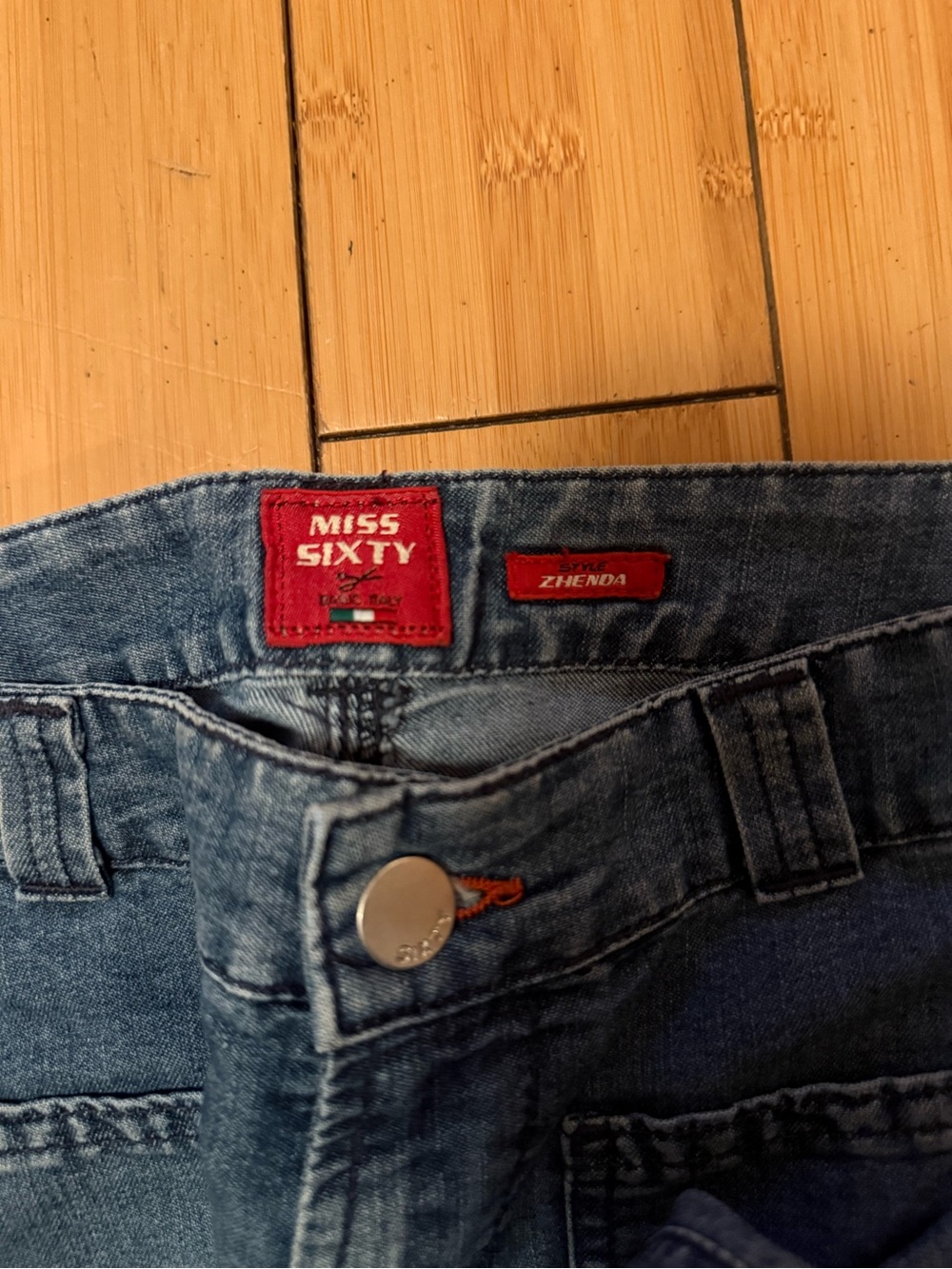 Miss Sixty Flared  Blue Jeans - size 26 - Picture 2 of 3